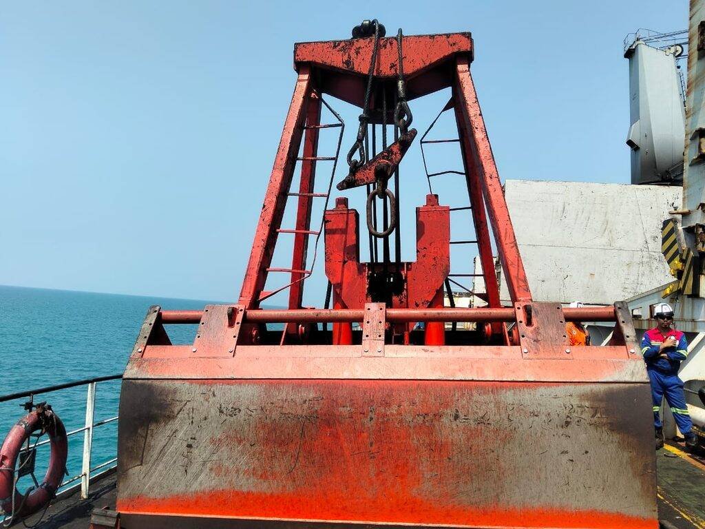 Grab Crane 